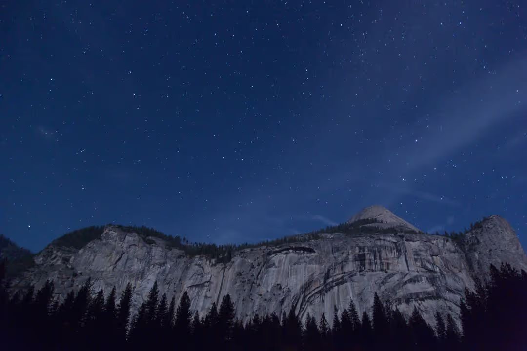 Image of a landscape at night and starry sky - A selection of great images for virtual Zoom backgrounds from the PikWizard team - Image