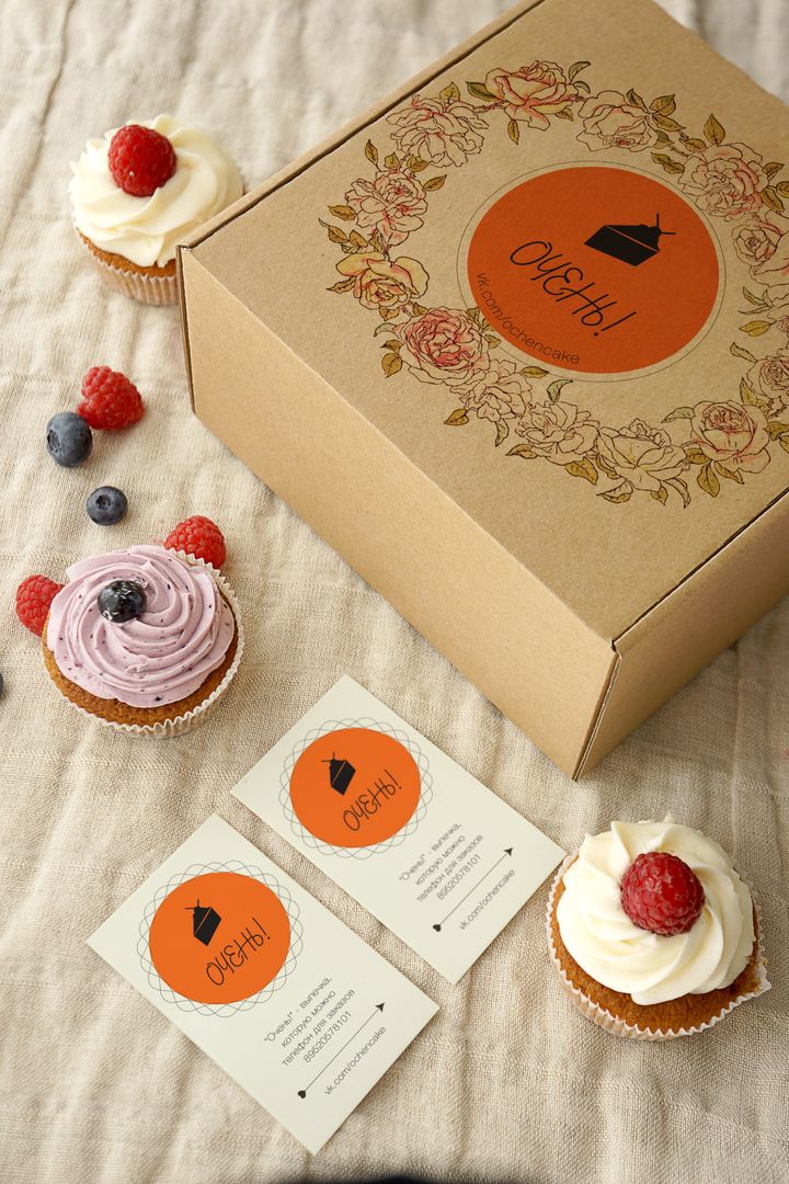 Box of Gourmet Cupcakes with Business Cards on Linen Background - Free Images, Stock Photos and Pictures on Pikwizard.com