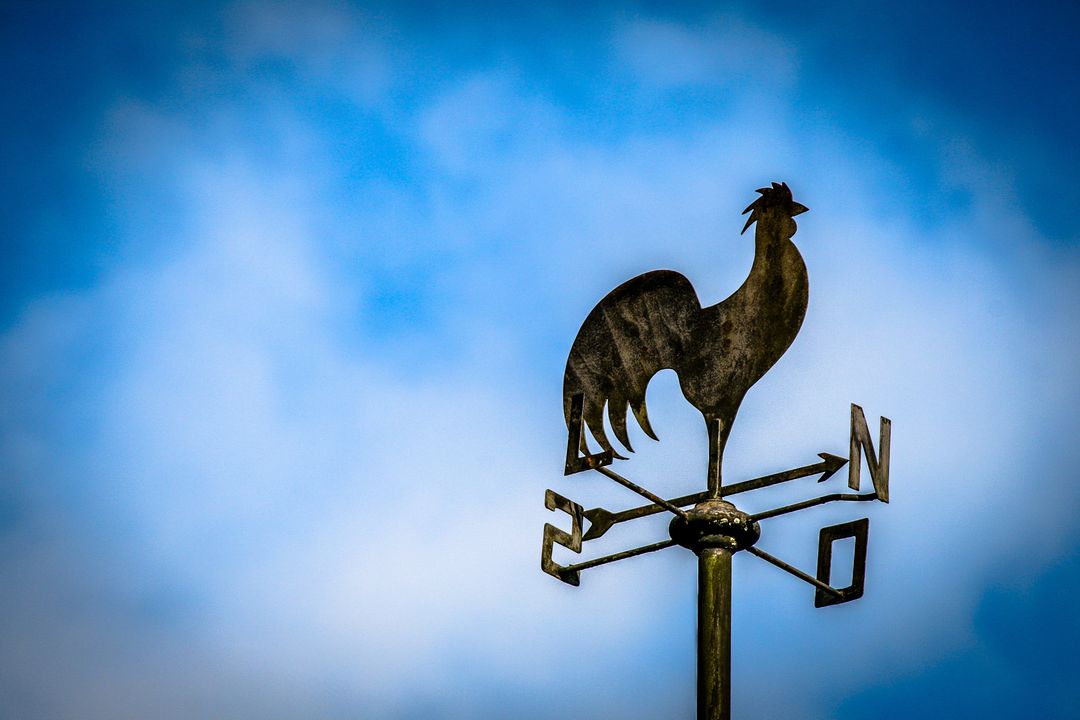 Rooster-Shaped Weather Vane Against Clear Blue Sky - Free Images, Stock Photos and Pictures on Pikwizard.com