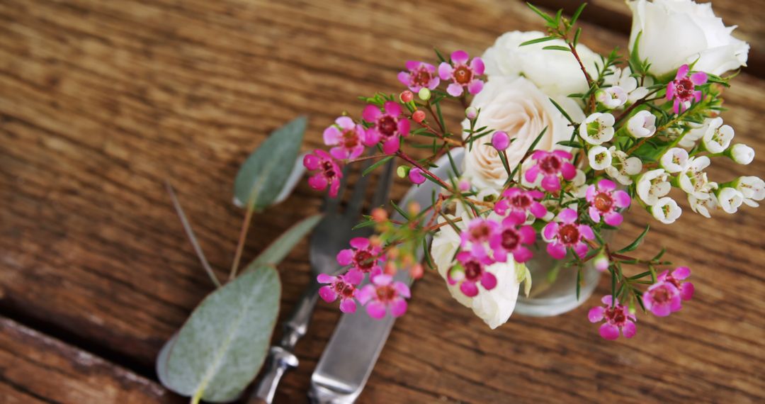 Fresh Floral Arrangement on Rustic Wooden Tabletop - Free Images, Stock Photos and Pictures on Pikwizard.com