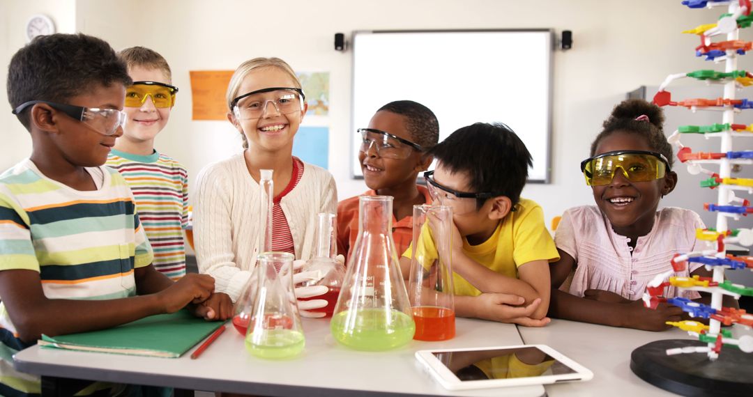 Diverse Group of Children Smiling in Science Classroom - Free Images, Stock Photos and Pictures on Pikwizard.com