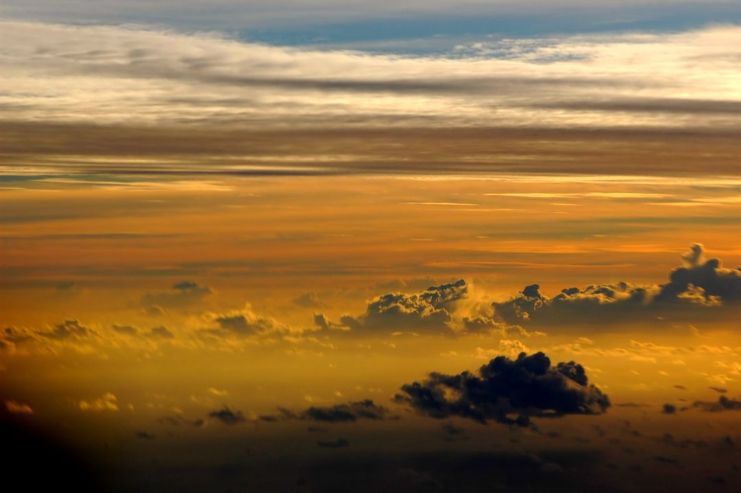 Spectacular Sunset Sky with Vibrant Clouds - Free Images, Stock Photos and Pictures on Pikwizard.com
