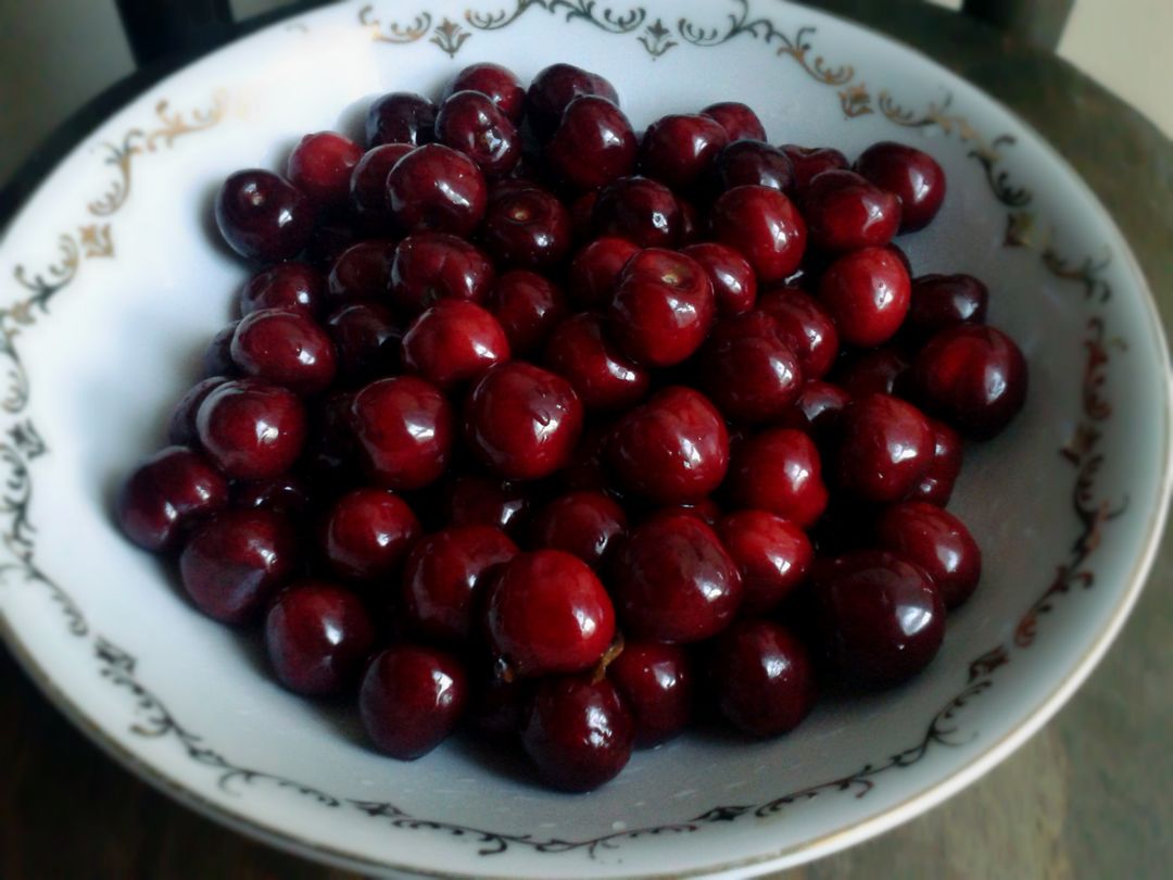 Fresh Bowl of Ripe Dark Red Cherries - Free Images, Stock Photos and Pictures on Pikwizard.com