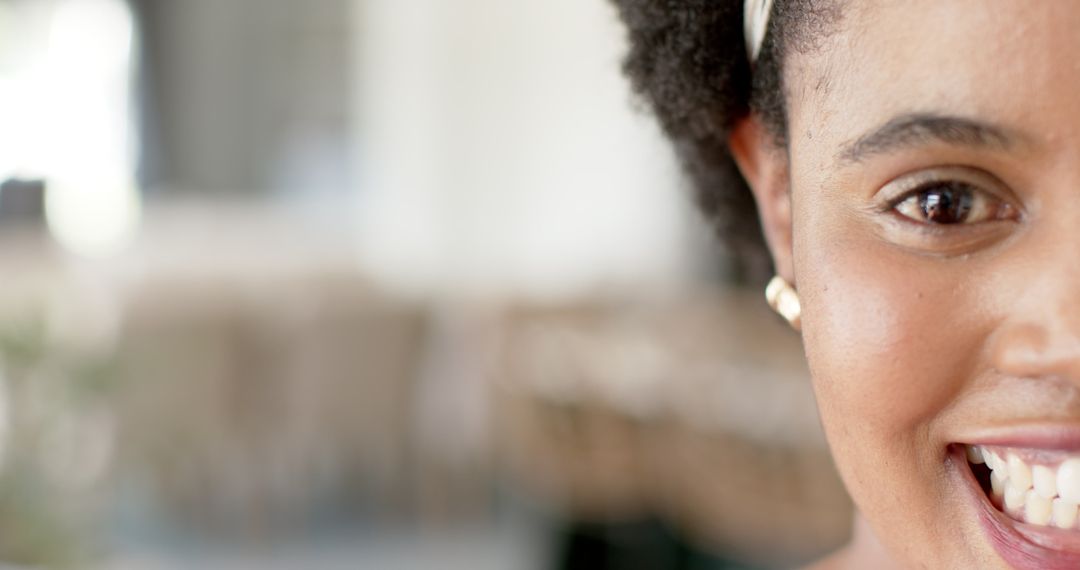 Close-Up Portrait with Natural Smile and Joyful Expression
