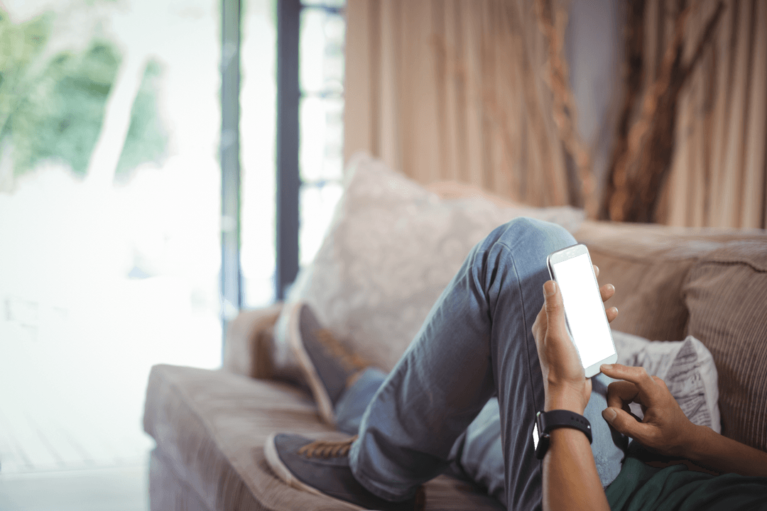 Transparent Smartphone Interaction by Relaxed Individual on Cozy Sofa