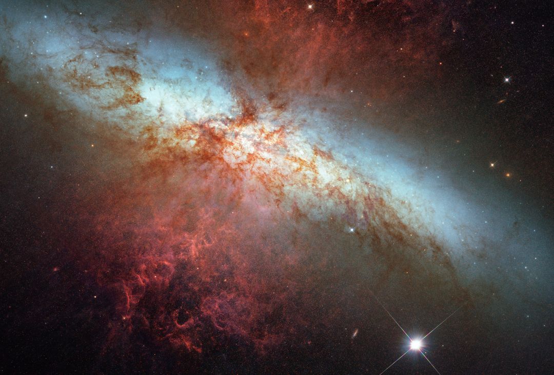 Hubble Captures Supernova SN 2014J in Galaxy M82 - Free Images, Stock Photos and Pictures on Pikwizard.com