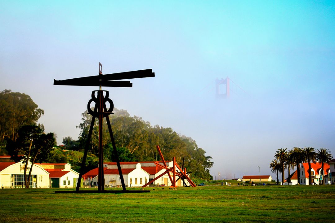 Early Morning Fog Over Golden Gate Bridge and Historic Buildings - Free Images, Stock Photos and Pictures on Pikwizard.com