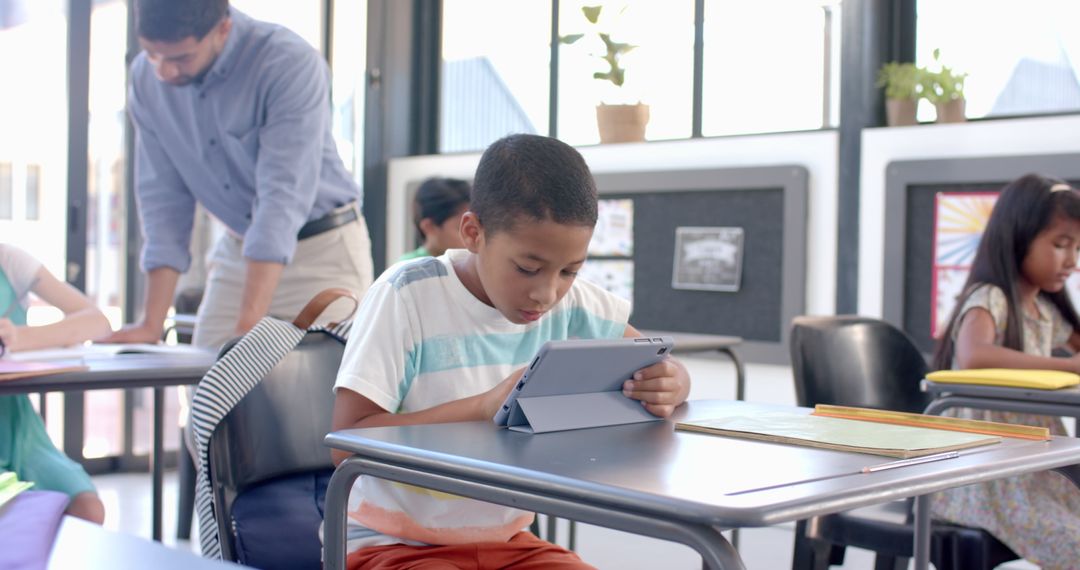 Engaged Students Learning with Tablet Technology in Modern Classroom