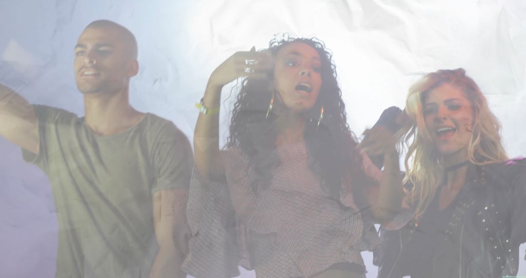 Dynamic Performers Singing with Energetic Expressions on Hazy Stage