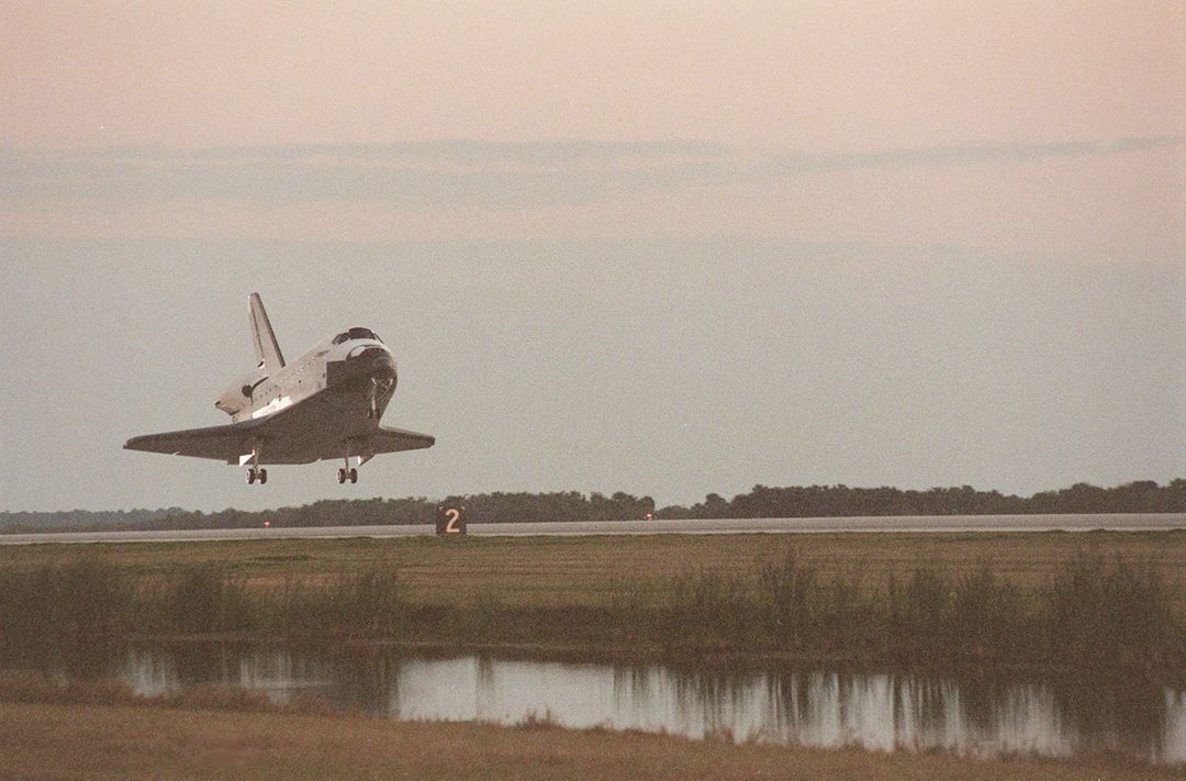 Space Shuttle Endeavour Landing at Dusk After STS-99 Mission - Free Images, Stock Photos and Pictures on Pikwizard.com