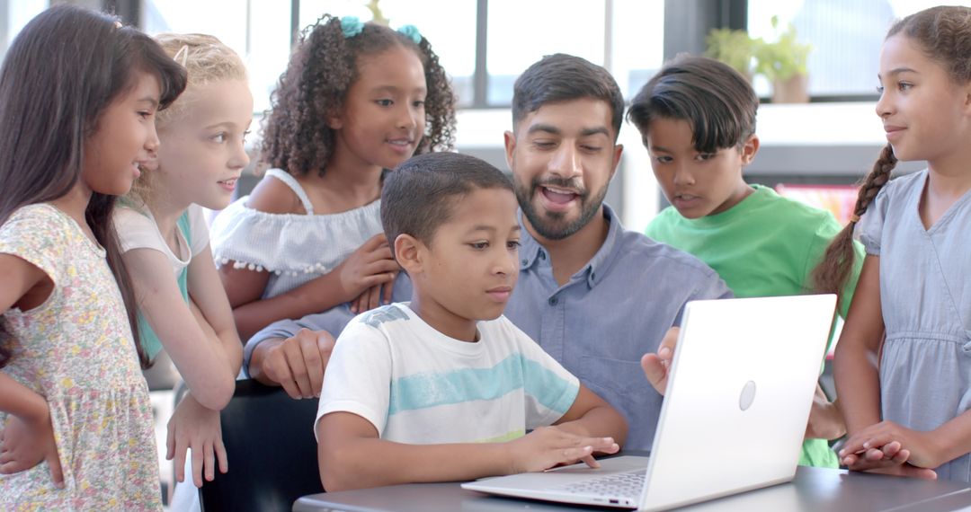 Teacher Guiding Diverse Children in Interactive Learning Session