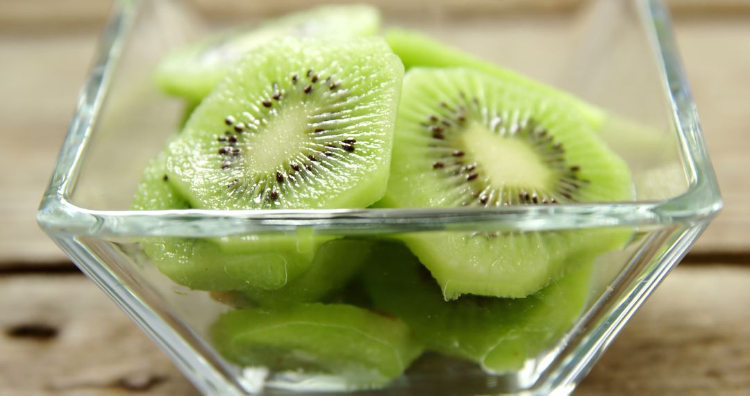 Fresh Kiwi Slices in Glass Bowl for Healthy Eating - Free Images, Stock Photos and Pictures on Pikwizard.com