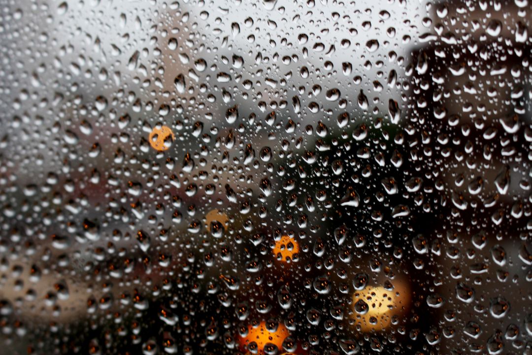 Full Frame Shot of Raindrops on Glass Window - Free Images, Stock Photos and Pictures on Pikwizard.com