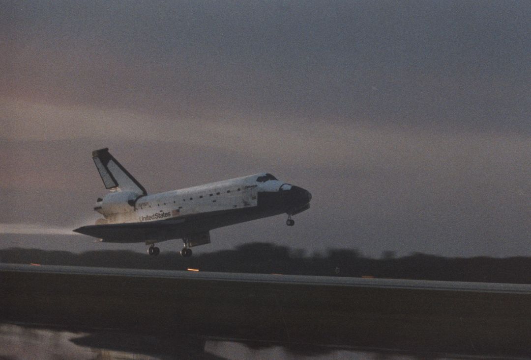 Space Shuttle Columbia landing at dawn after record-setting mission, December 1996 - Free Images, Stock Photos and Pictures on Pikwizard.com