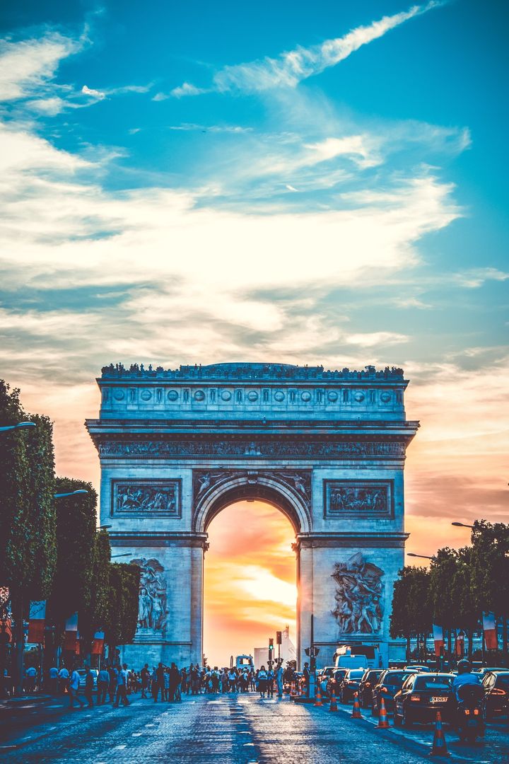 Sunset at Arc de Triomphe in Paris