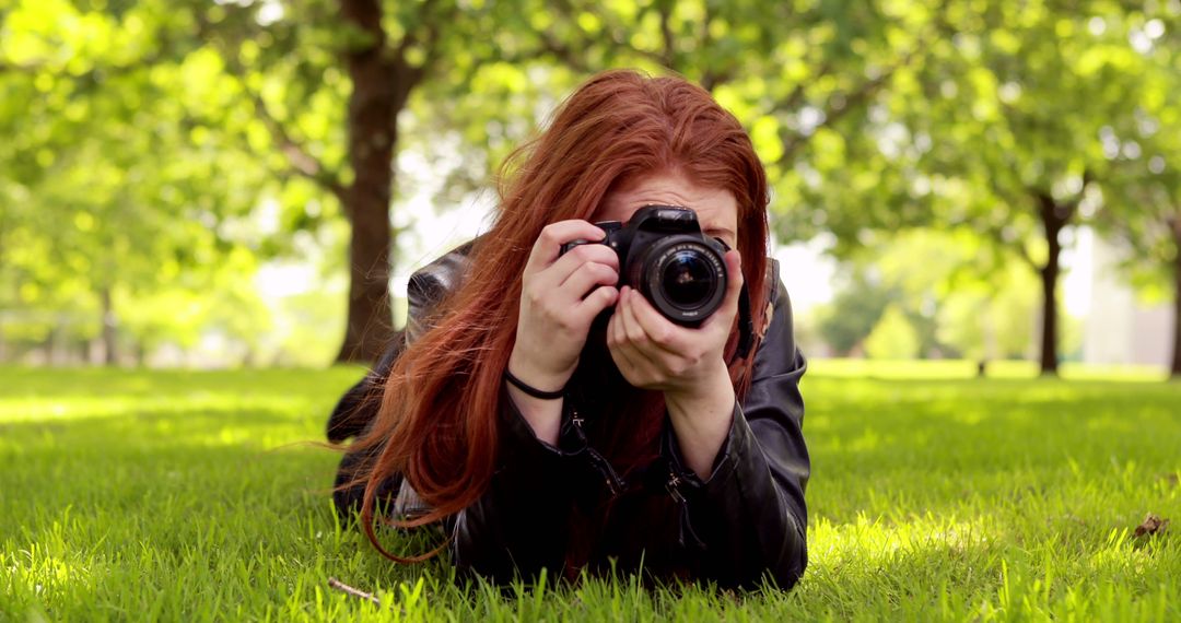 Young Woman Taking Pictures in Park with DSLR Camera - Free Images, Stock Photos and Pictures on Pikwizard.com