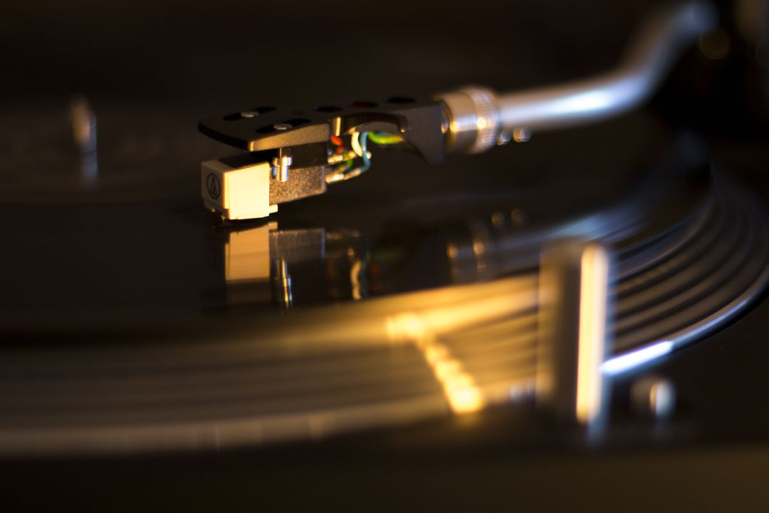 Close-Up of Turntable Needle on Vinyl Record - Free Images, Stock Photos and Pictures on Pikwizard.com