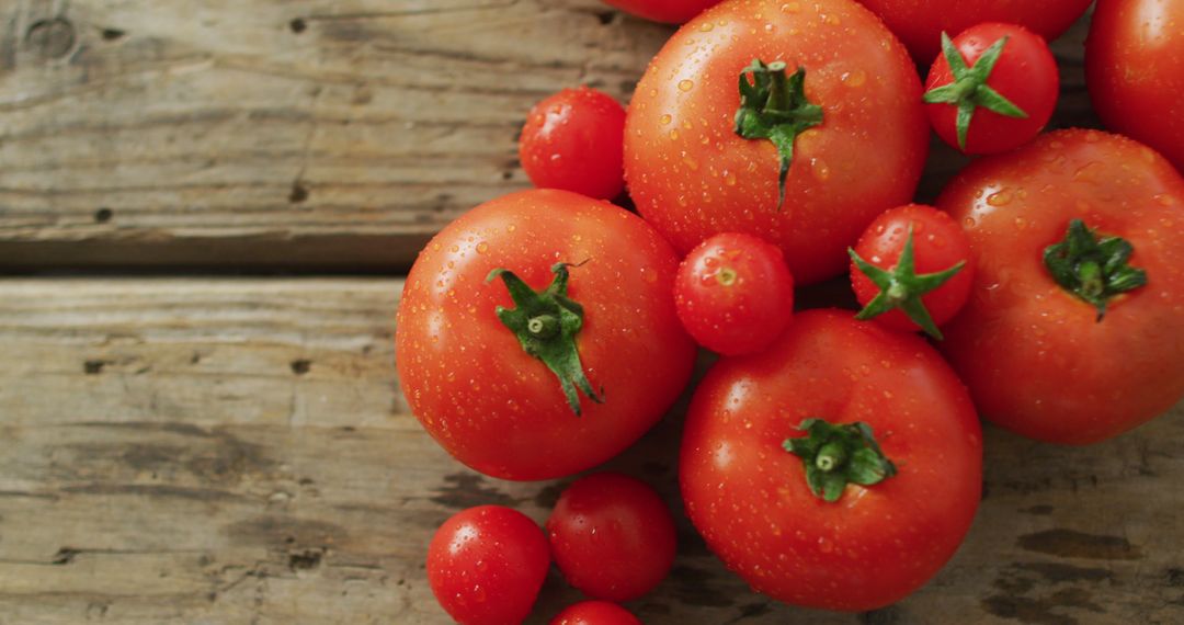 Fresh Tomatoes on Rustic Wooden Surface - Free Images, Stock Photos and Pictures on Pikwizard.com