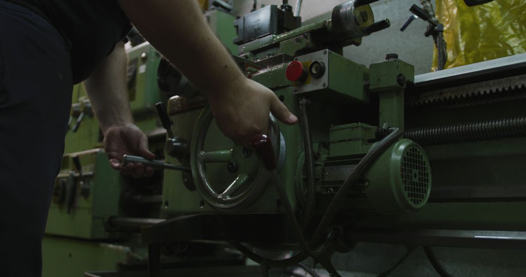 Worker Operating Industrial Lathe Machine in Metal Workshop - Free Images, Stock Photos and Pictures on Pikwizard.com