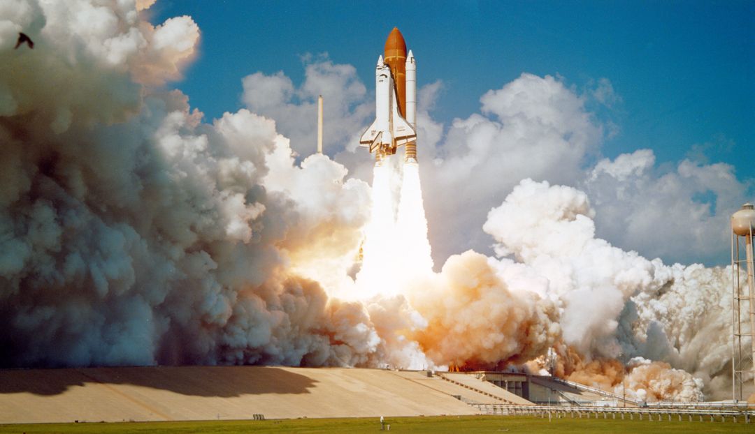 Launch of the shuttle Challenger begining of the STS 61-A mission - Free Images, Stock Photos and Pictures on Pikwizard.com