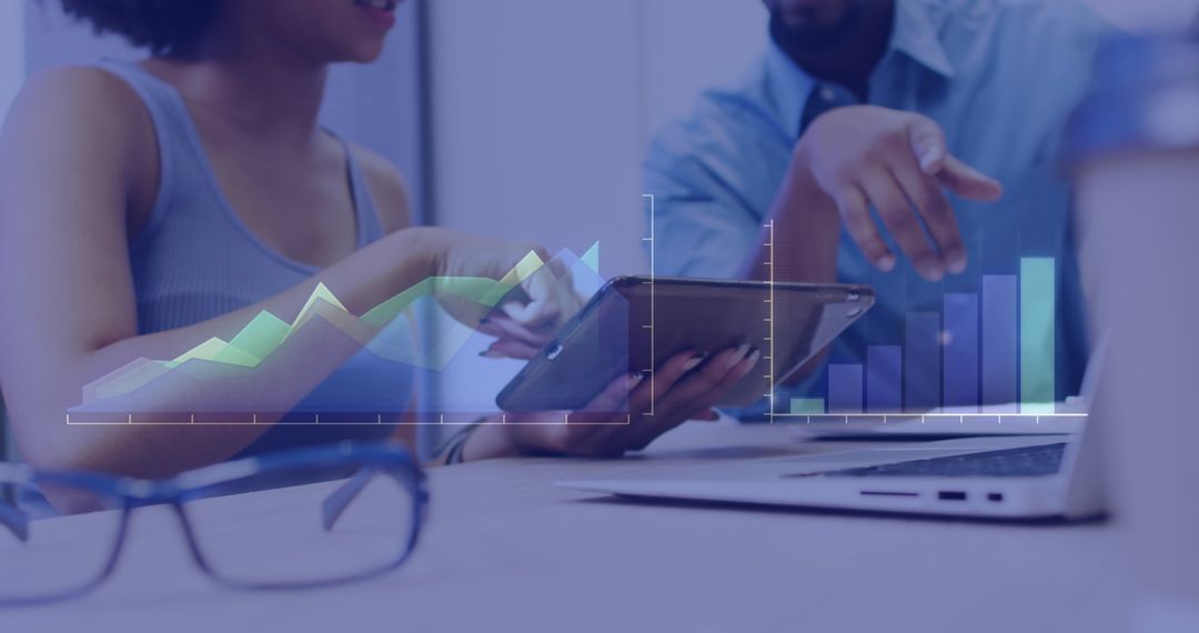 Collaborating on Digital Financial Analysis in Modern Office