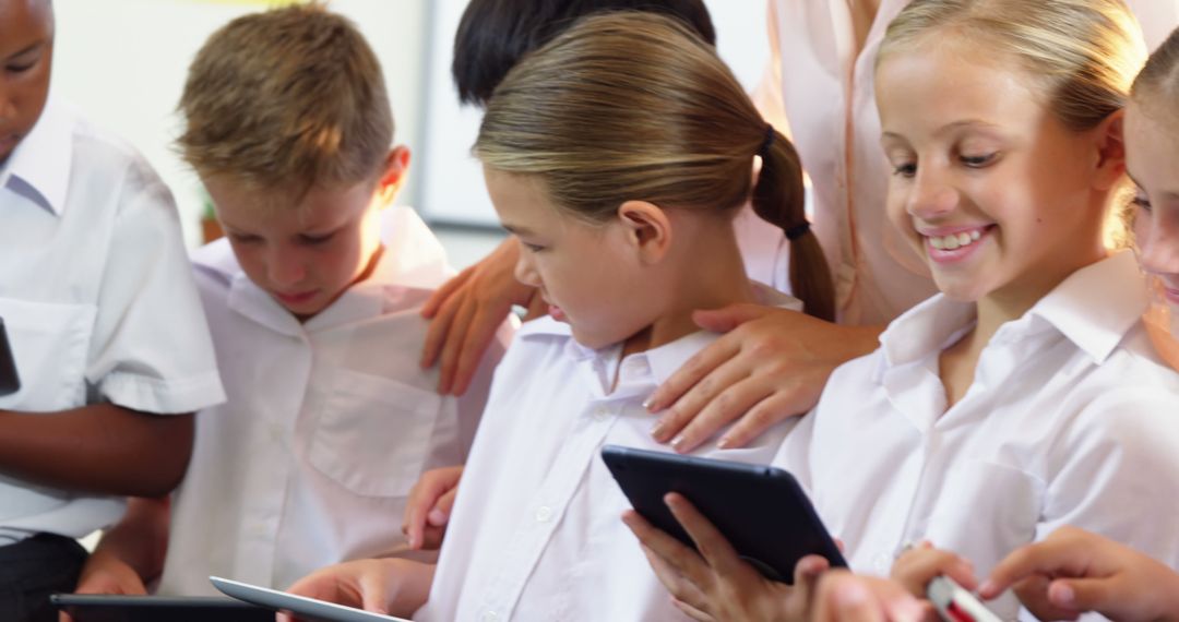 Engaged Students Using Tablets in Classroom Learning Environment