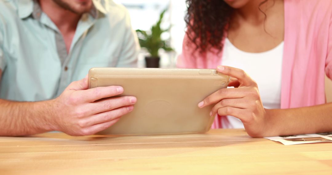 Collaborative Work Using Digital Tablet in Professional Environment