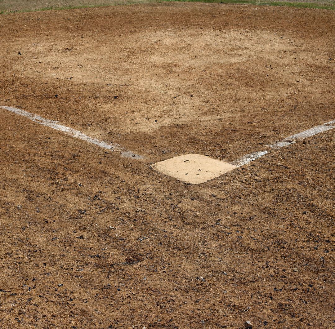 General view of baseball diamond pic with white base and lines - Free Images, Stock Photos and Pictures on Pikwizard.com