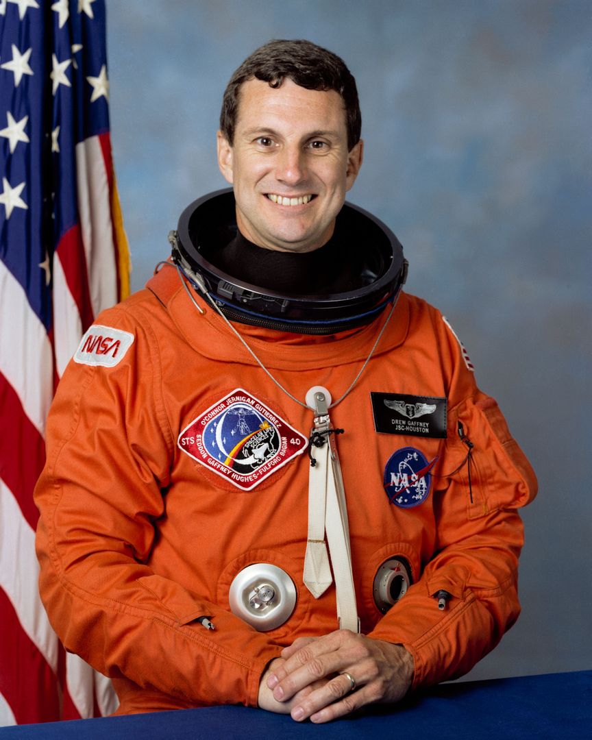 Official portrait of F. Drew Gaffney, STS-40 Payload Specialist - Free Images, Stock Photos and Pictures on Pikwizard.com