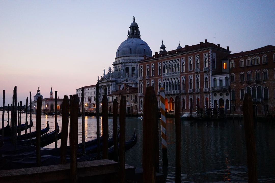 Serene Twilight over Venice Grand Canal with Basilica View - Free Images, Stock Photos and Pictures on Pikwizard.com