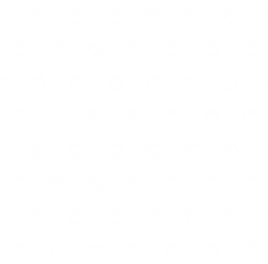 Transparent pattern of diagonal repeating leprechaun heads