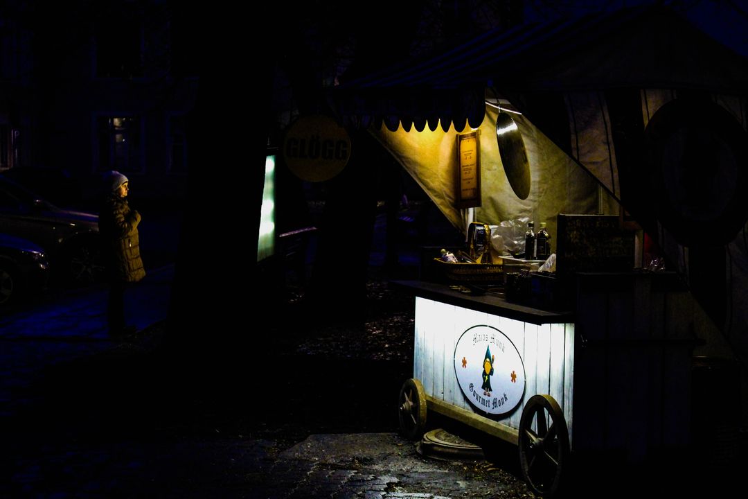 Street Cart in a Dimly Lit Evening Scene