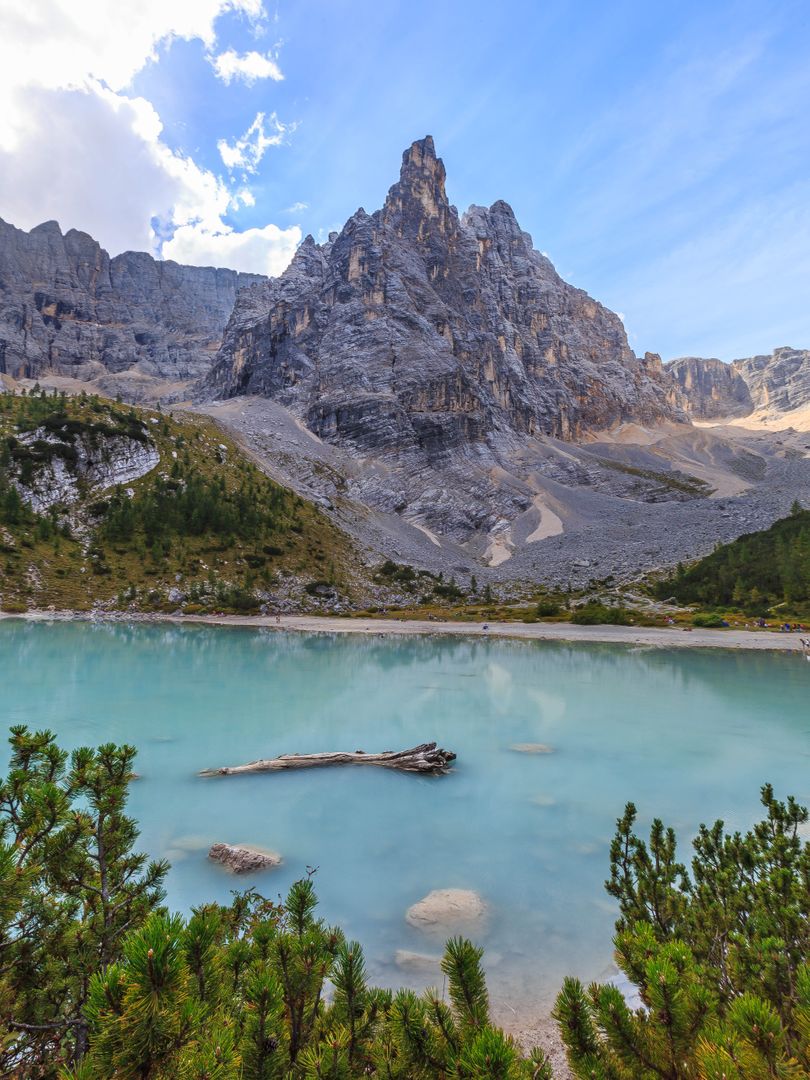 Majestic Mountain Peak Overlooking Turquoise Lake in Serene Alpine Landscape - Free Images, Stock Photos and Pictures on Pikwizard.com