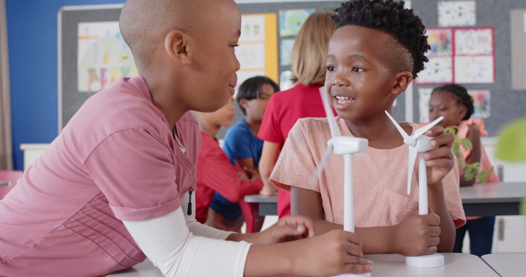 Curious Schoolchildren Exploring Wind Energy with Models