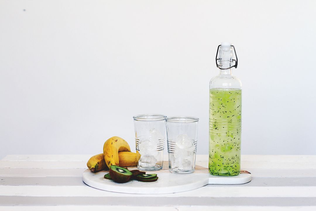 Refreshing Kiwi Banana Juice Setup with Glasses