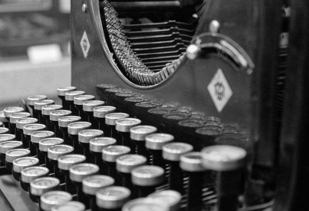 Close-Up of Vintage Typewriter in Black and White - Free Images, Stock Photos and Pictures on Pikwizard.com