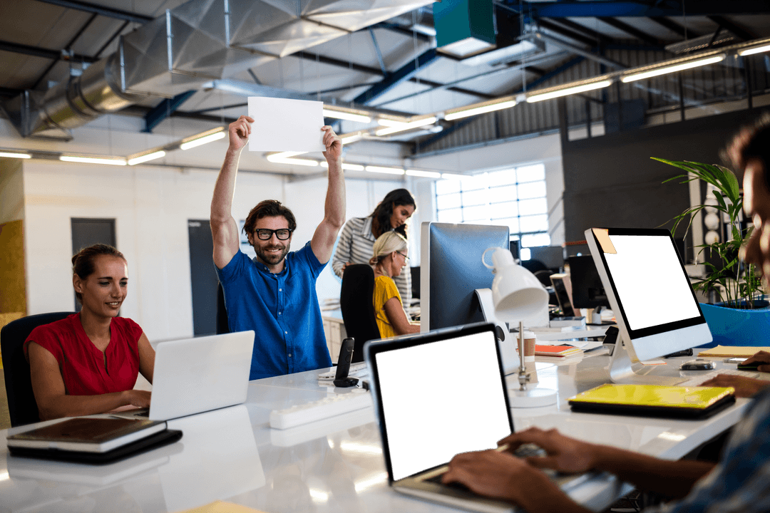 Transparent Teamwork and Innovation in Modern Office Environment