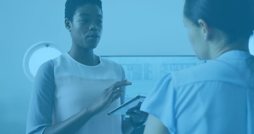 Flight Attendants Discuss Using Tablet Technology