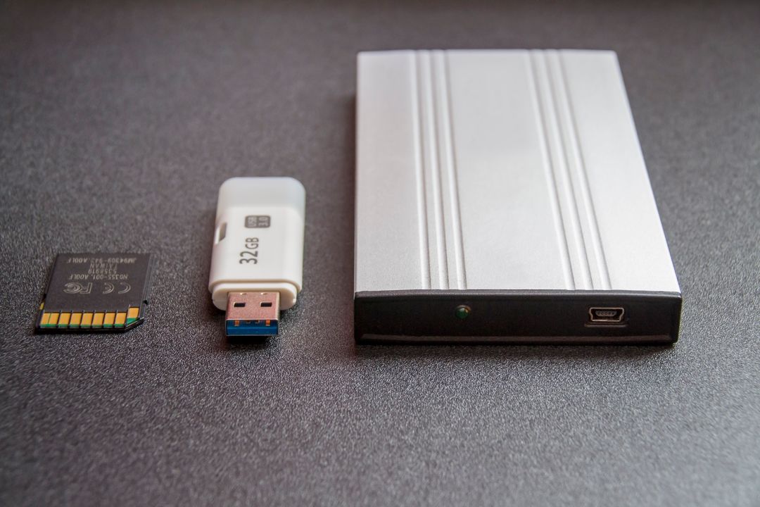 Portable Storage Options on Desktop Surface