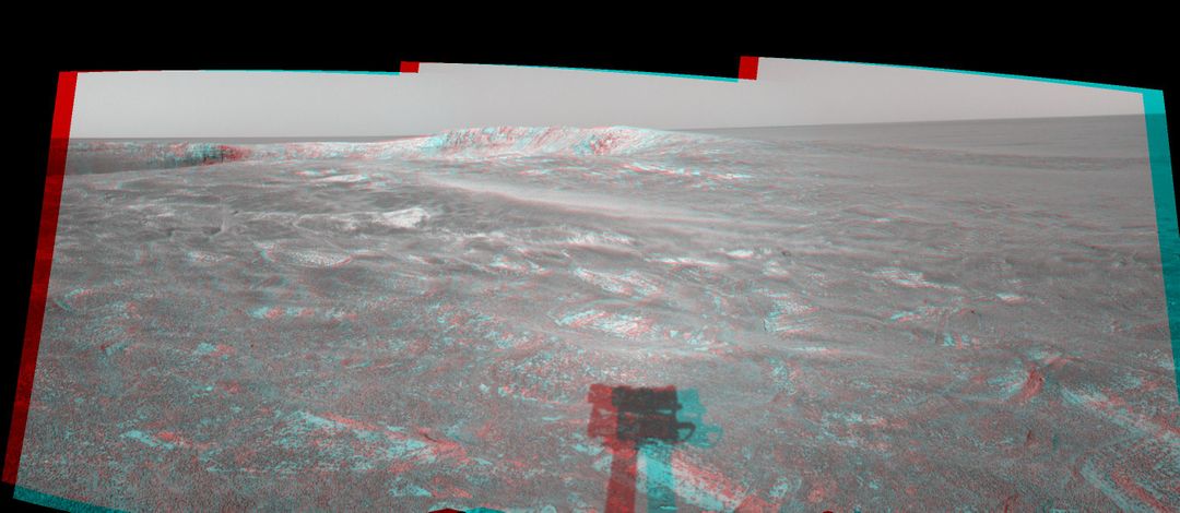 Looking at Endurance on Sol 108 3-D - Free Images, Stock Photos and Pictures on Pikwizard.com