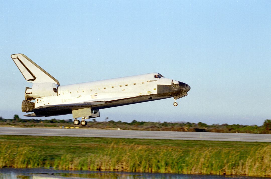 STS-89 landing views - Free Images, Stock Photos and Pictures on Pikwizard.com