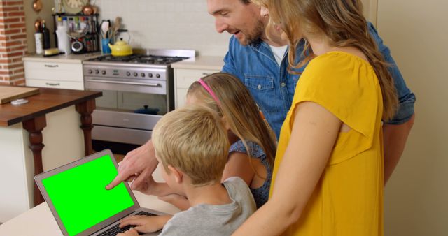 Family in Modern Kitchen Using Laptop with Green Screen - Download Free Stock Images Pikwizard.com