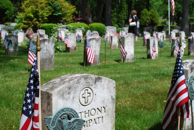 American Flags Placed on Military Graves in Cemetery - Download Free Stock Photos Pikwizard.com