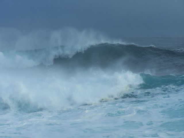 Powerful Ocean Waves Crashing on Stormy Day - Download Free Stock Photos Pikwizard.com