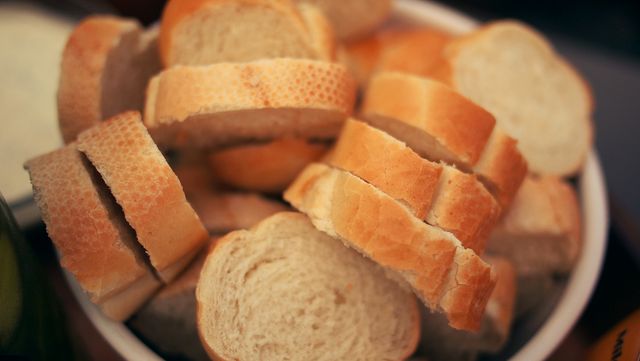 Fresh Sliced Baguette Bread in Bowl - Download Free Stock Photos Pikwizard.com