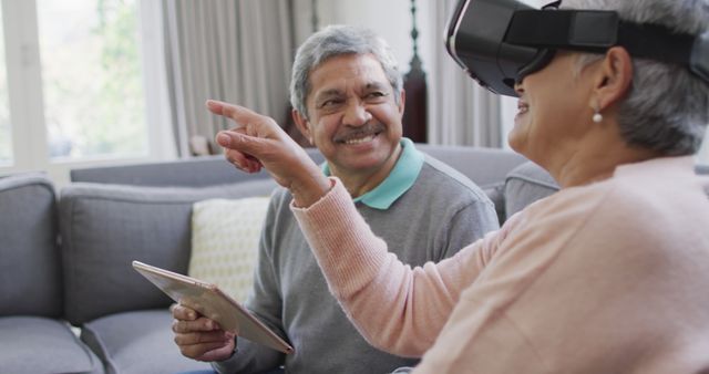 Senior Couple Enjoying Virtual Reality Experience - Download Free Stock Images Pikwizard.com