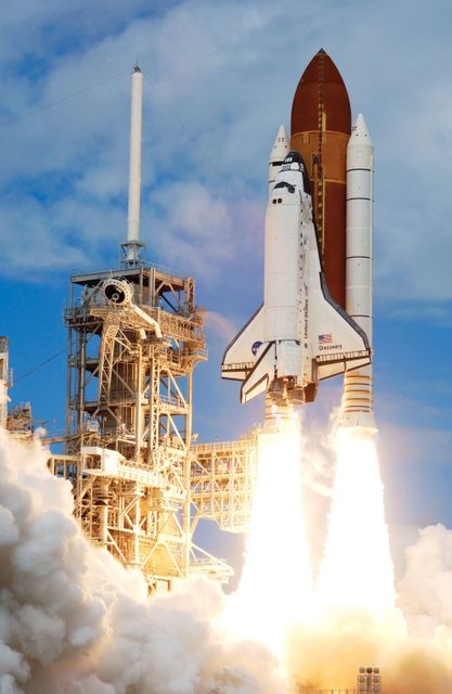 Space Shuttle Discovery Launching on STS-120 Mission in October 2007 - Download Free Stock Photos Pikwizard.com