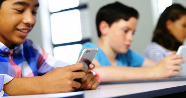 Students Using Smartphones in Classroom Learning Environment - Download Free Stock Images Pikwizard.com