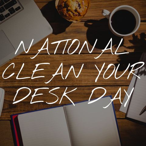national clean your desk day sign on wooden table - Download Free Stock Templates Pikwizard.com