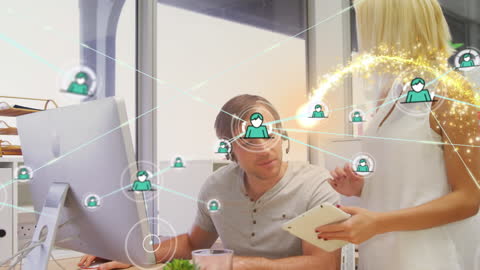 Global Online Learning and Networking Concept in Modern Office